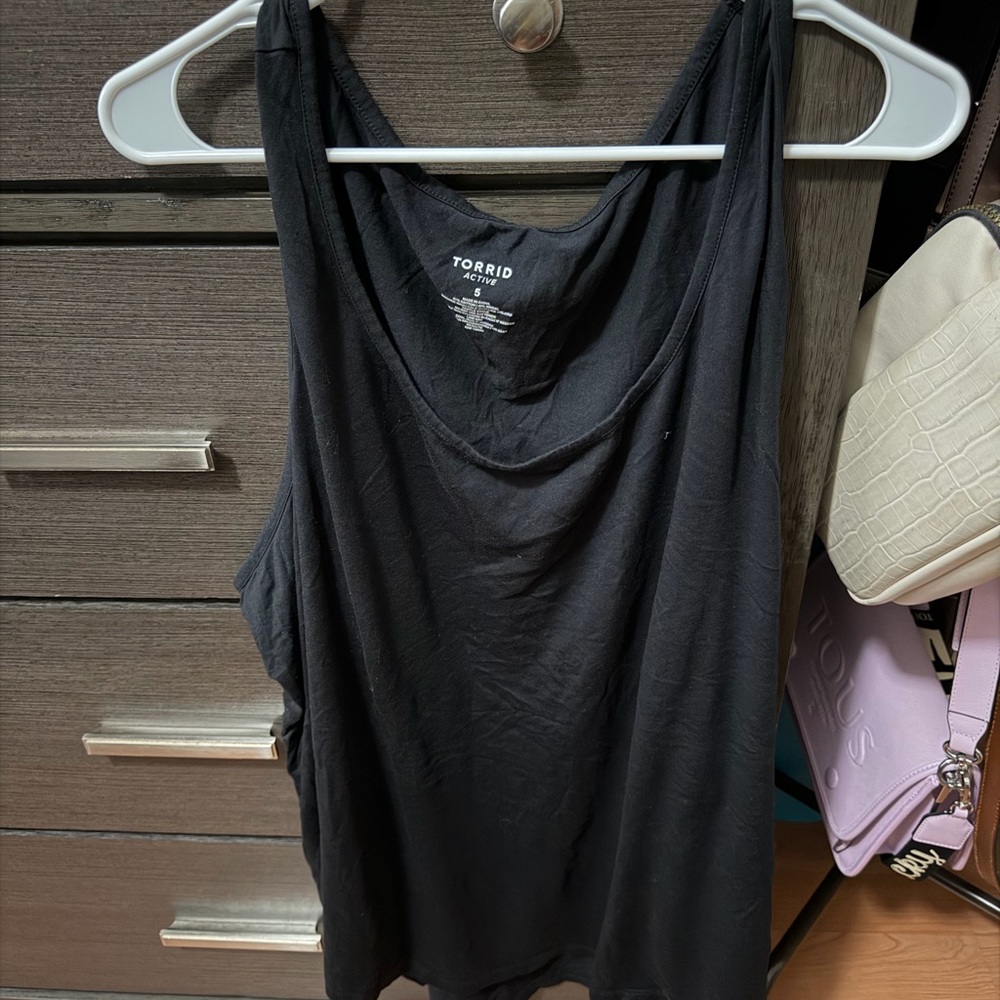 torrid Black Scoop Neck Active Tank